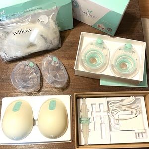 2 reusable milk container (size 27mm)
Spill proof bag
2 pack of pump flanges